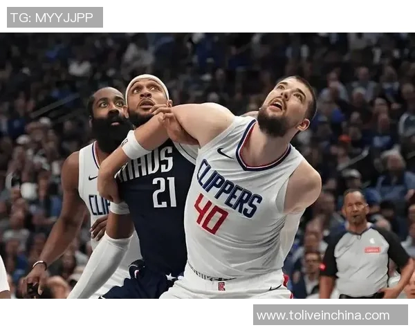 伦纳德31+9+7科林斯22分救主，快船险胜送国王11连败